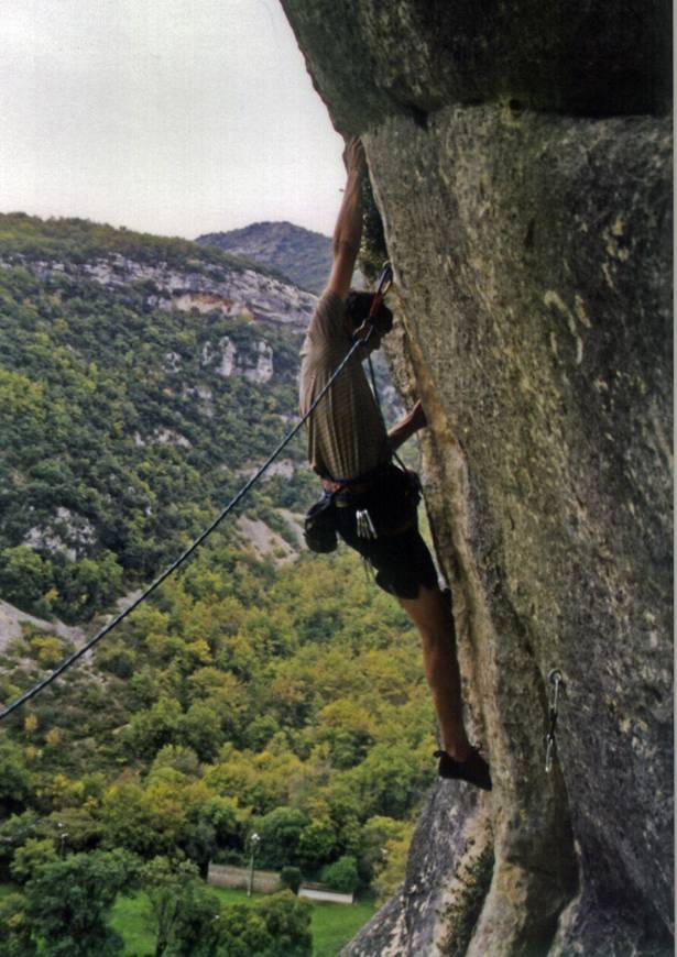 Cliff climbing in France